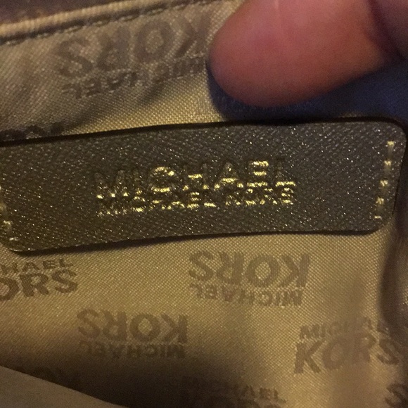 LAST ONE! NWT MICHAEL KORS Jet Set Travel Wristlet - Picture 8 of 8